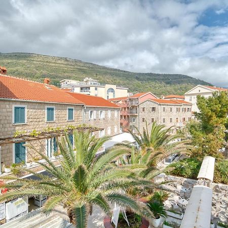 Symphony Apartments Street View Petrovac Buitenkant foto