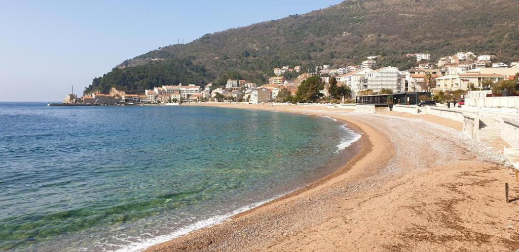 Symphony Apartments Street View Petrovac Buitenkant foto